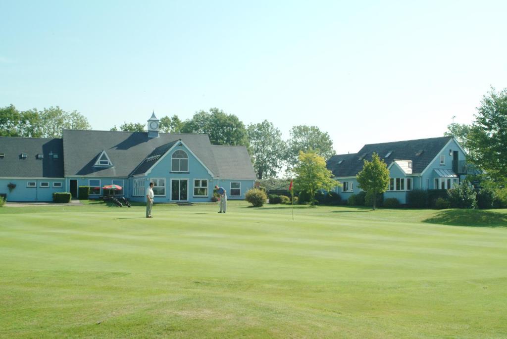 WattonRichmond Park Golf Clubアパートメント エクステリア 写真